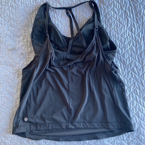 Lululemon Revitalize tank size 8 - Picture 2 of 2